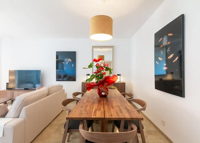 Апартаменти Large Del Mar