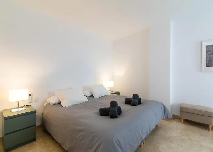 Апартаменти Large Del Mar Марбелья