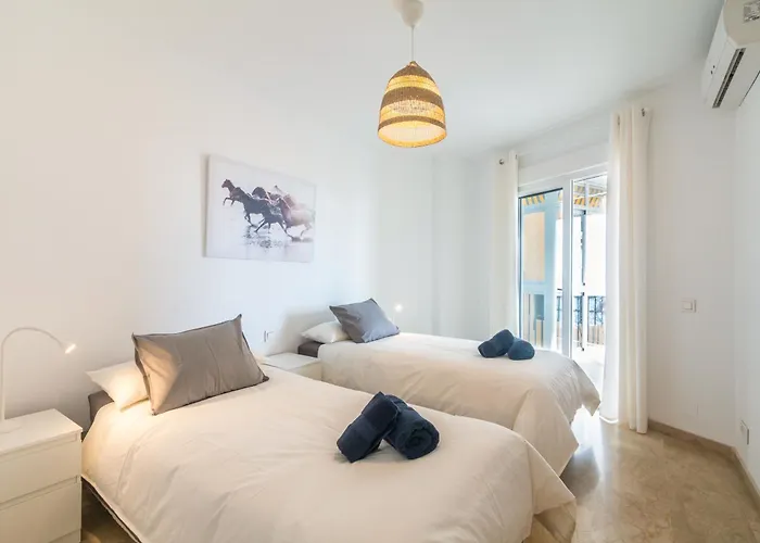 Large Del Mar ماربيا