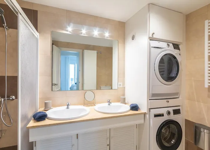 Large Del Mar شقة